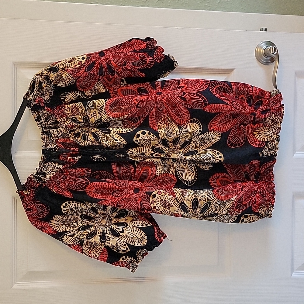 Plus size 2x women's lighweight cotton blouse.